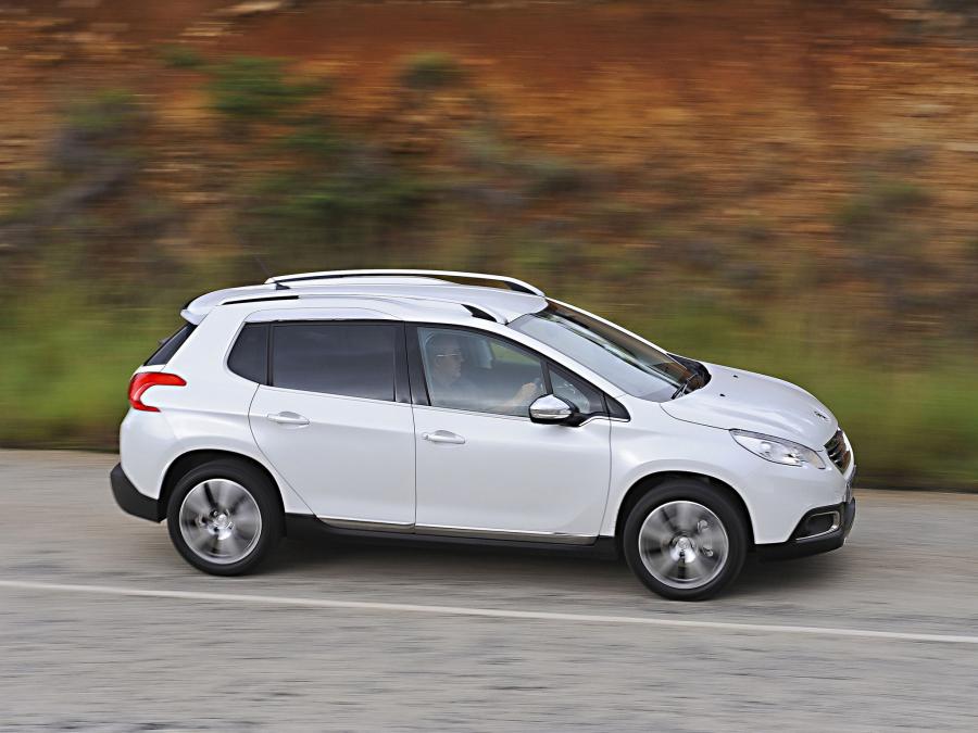  Peugeot 2008 2014 года  (ZA) (фото 6 из 26)